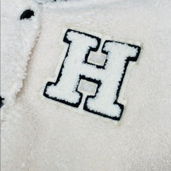 F21 Varsity jacket 🎉HP🎉 - Picture 4 of 8